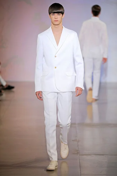 Look 23